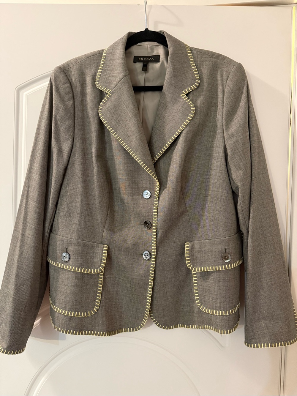 Escada Grey New Wool blazer with yellow trim EU46
